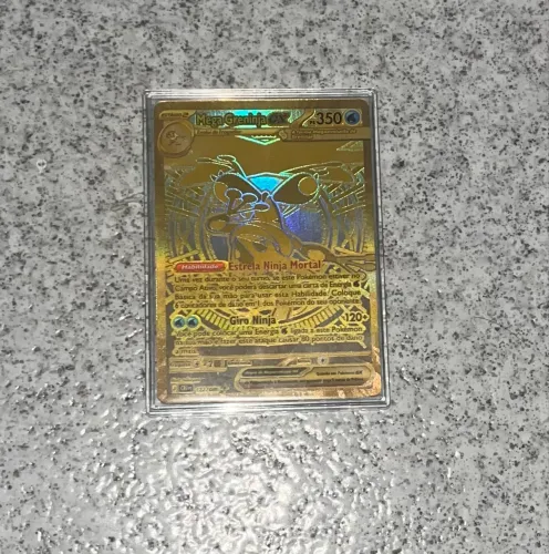Mega greninja dourado