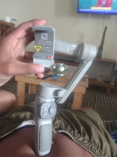  vendo relógio mais está sem bateria bom estado300vendo tripé mais está sem carregador 400