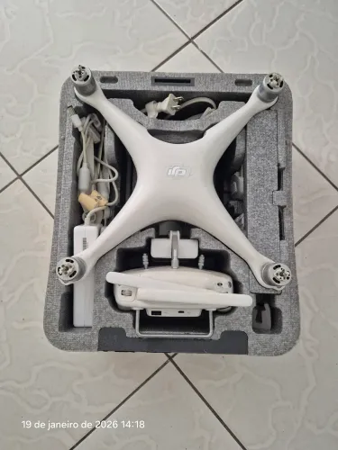 VENDO DRONE DJI phantom 4