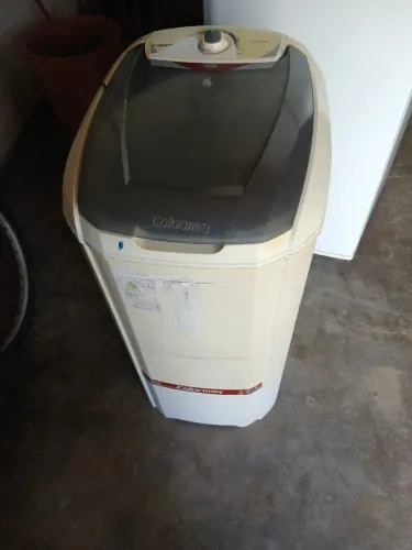 Tanquinho de lavar roupa 