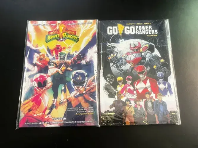 Go Go Power Rangers Vol. 01 e Mighty Morphin Power Rangers Vol. 01