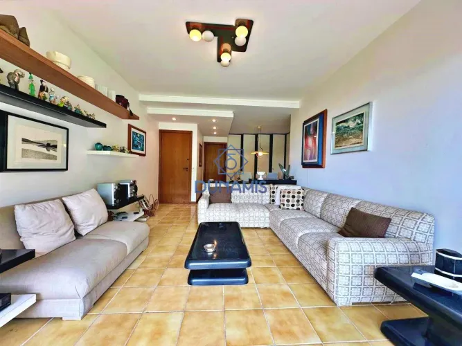 Apartamento à venda, 135 m por R 960.000,00 - Praia das Pitangueiras - Guarujá SP
