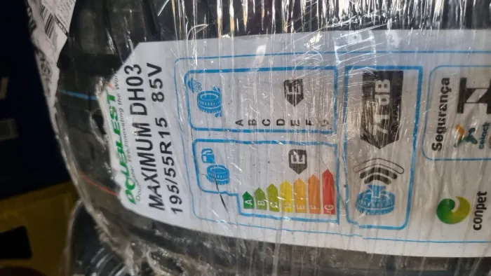 Par de pneus 195 55 r15 Novos No plástico URG BARATO