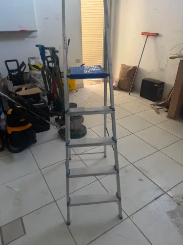 Escadas alumínio 5 degraus