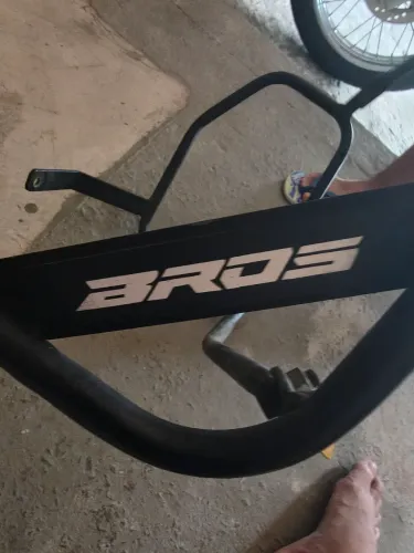 Vendo protetor traseiro da Bros 