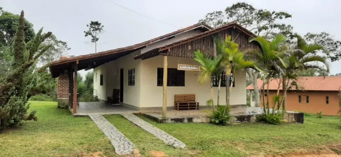 Chácara 914 m2 - com casa - Região Pedra Azul