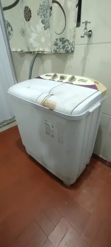 Tanquinho e Centrífuga De Roupas Praxis Twin Tub