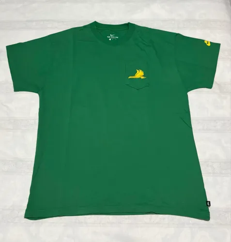 Camiseta Nike SB Brasil Pocket
