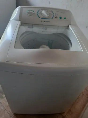 Máquina de Lavar roupas Electrolux