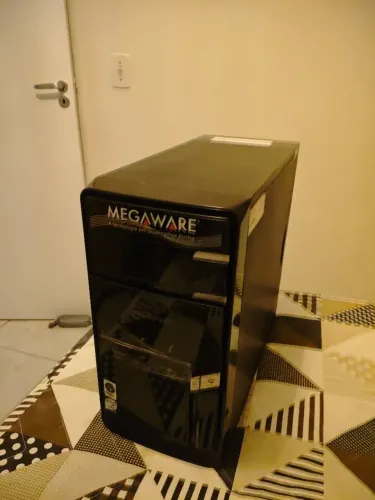Computador desktop i3 8GB RAM