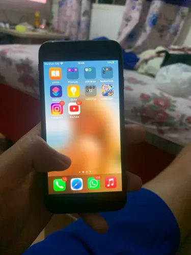iPhone 8