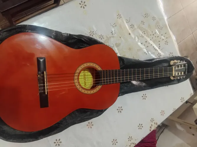 Vende se Violão Seminovo