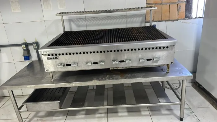 Churrasqueira charbroiler