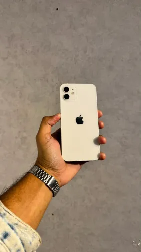 iPhone 12 128GB Branco