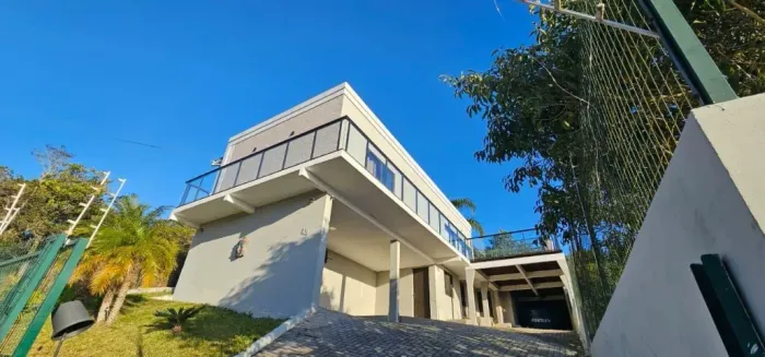 Seu Refúgio na Lagoinha do Norte: 3 Quartos, Piscina e Vista Espetacular