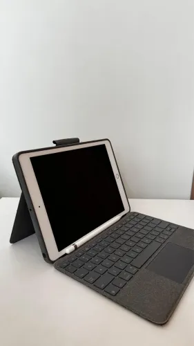 IPad 8a Geração 128gb + Apple Pencil + Case Combo Touch Logitech
