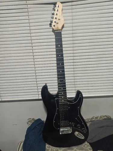 Guitarra Giannini G-102