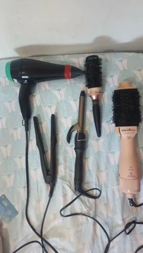 Escova secadora, prancha, secador e Babyliss