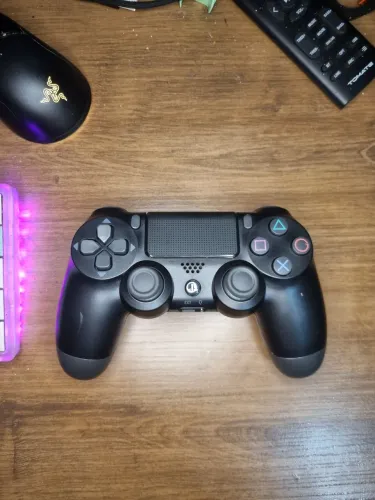 Controle Playstation 4 preto