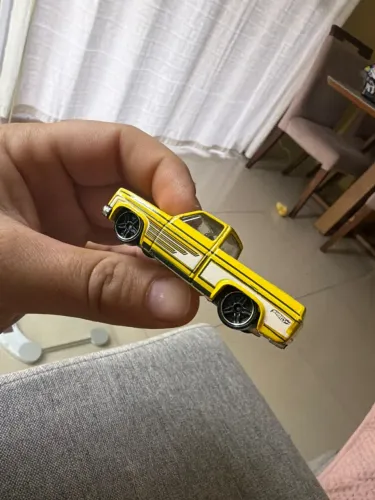 Hot wheels Silverado 83