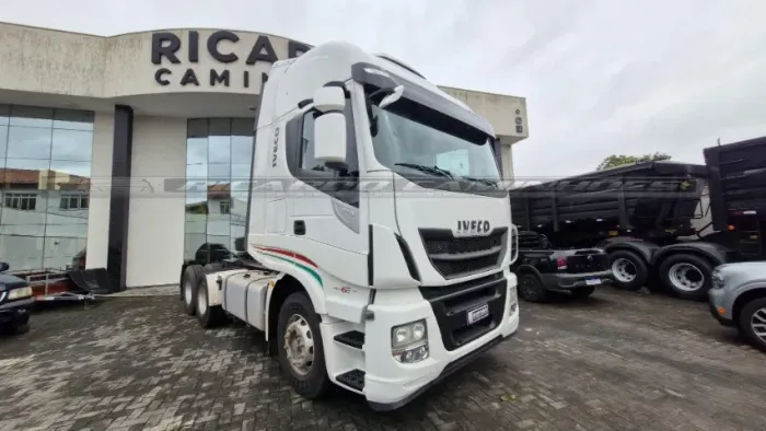 Iveco Hiway 2022 6x2 Teto alto completo