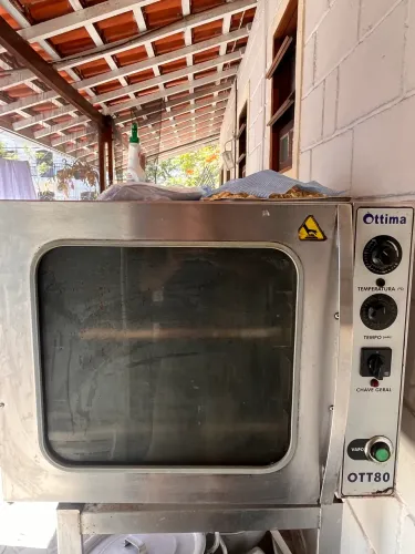 Forno ventilado com vapor