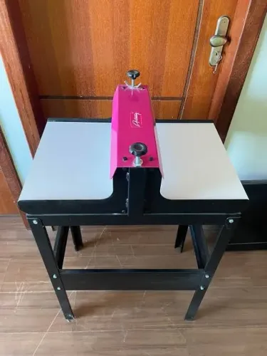 MÁQUINA DE CORTE E VINCO MANUAL 40CM + BANCADA