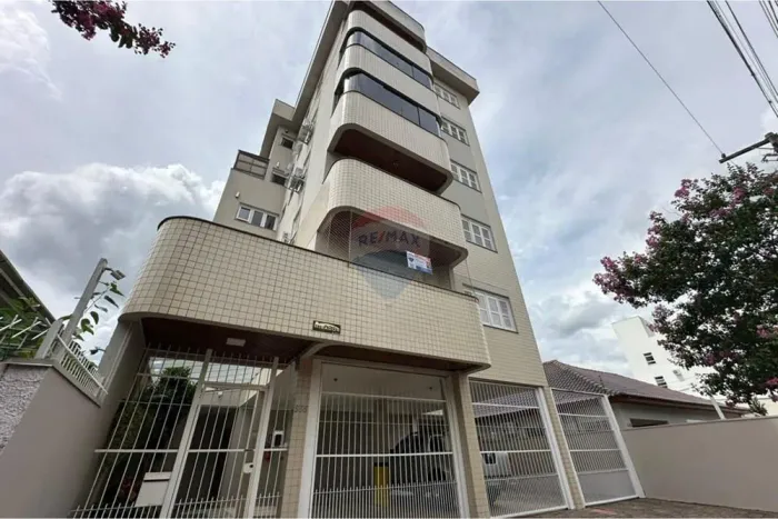 Apartamento Semi mobiliado Moderno 3 Quartos no Centro!
