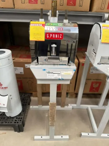 DV-30 DIVISORA COM PEDESTAL INOX - G PANIZ