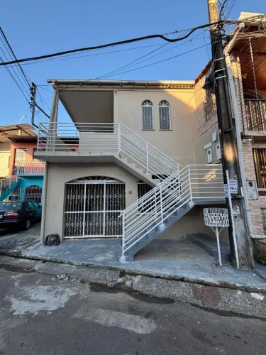 VENDO CASA COM 4 QUARTOS, 242M²,  NO SÃO RAIMUNDO.