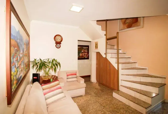 Cobertura a venda com 210m², 4 quartos e 3 vagas no Santo Antonio
