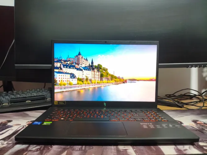 NOTEBOOK RTX 4050 VENDO/TROCO
