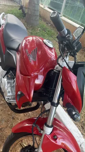 Honda CB 300R 2011 |