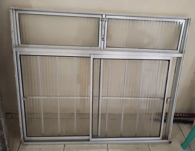 janela 80×80
