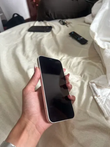 iPhone 12 128gb - Saúde Bateria 77%