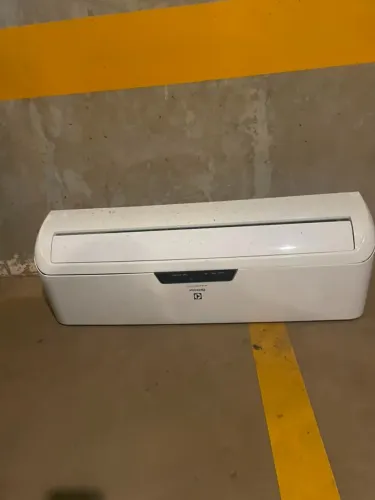 Ar Condicionado Electrolux c/defeito