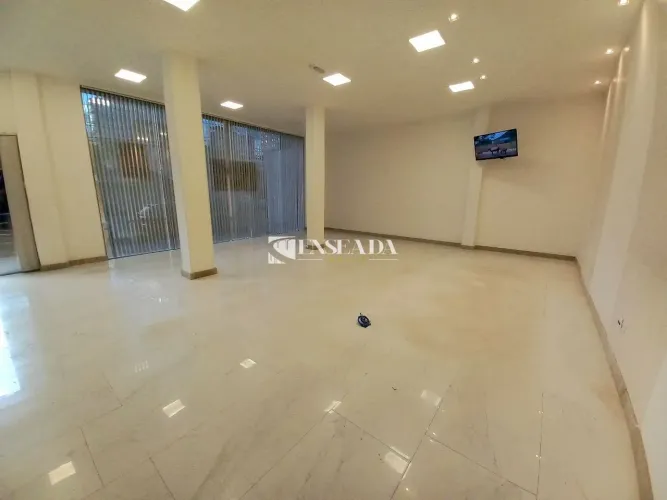 Ponto Comercial super bem localizado em Santa Lúcia, 350m².