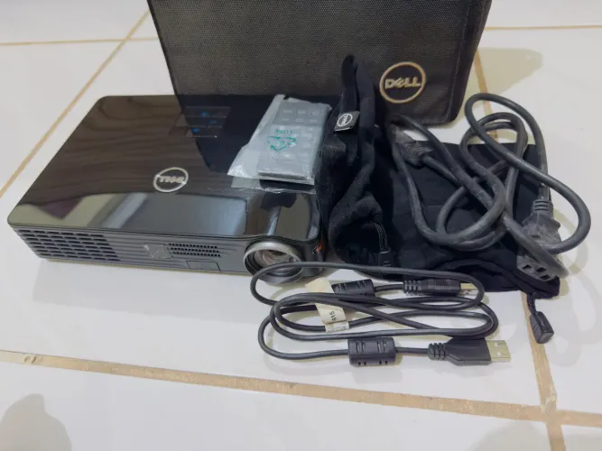 DELL M900HD projetor de dados Projetor portátil 900 ANSI lumens DLP WXGA (1280x800) Preto