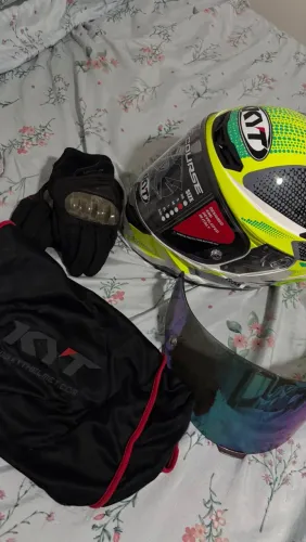 Vendo capacete KYT!!