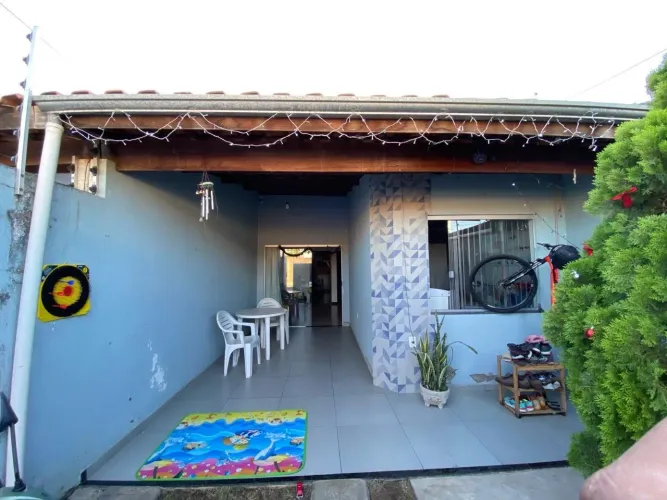 Aluga-se casa no Papagaio 2 quartos
