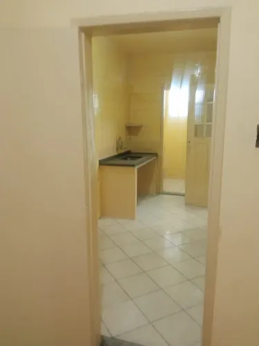 Aluga-se Barracão Tipo Apto 
