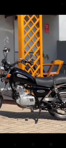 Suzuki Intruder 125 - Excelente estado - Documentação em dia