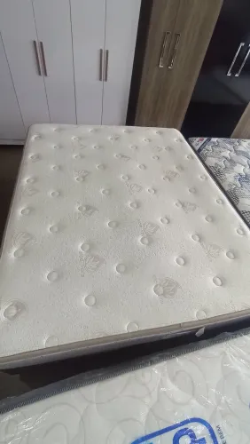 Cama box Queen size Colchão Herval molas ensacandas bambú dividimos TB cartão 