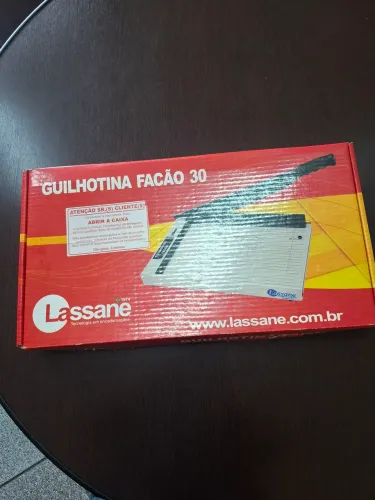Guilhotina para escritório
