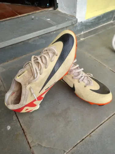 Chuteira Nike Mercurial Vapor Max (Trava mista)