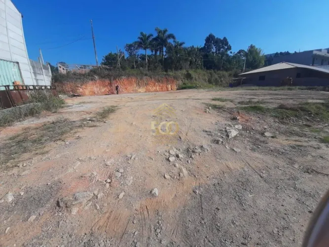 Residencial Lote/Terreno com 0 Dormitório(s) sendo 0 Suíte(s) no Bairro Alto Aririu - - P