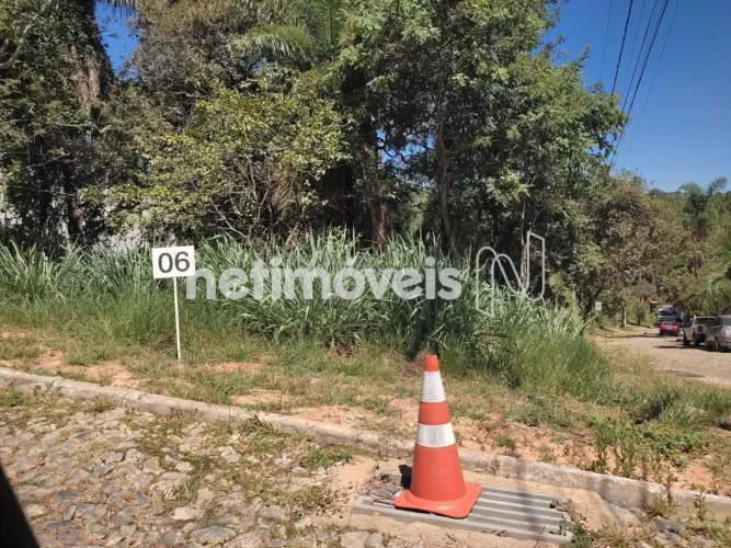 Lote de Esquina no Vale do Tamanduá Localização Privilegiada e Financiável