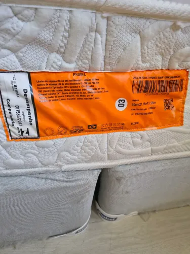 Vende-se cama Queen 1.500,00 leva cabeceira de brinde 