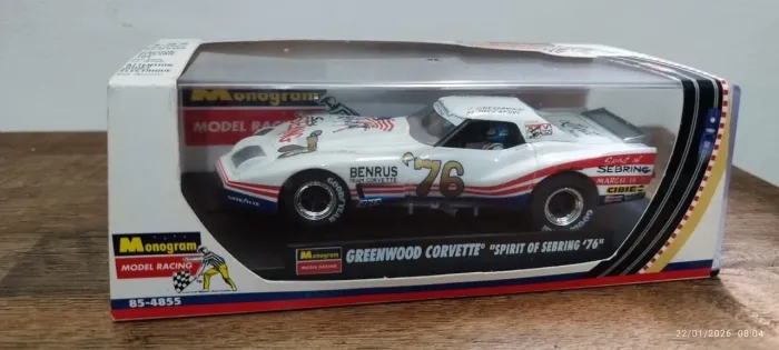 Corvette greenwood Spirit of Sebring 76 Monogram escala 1.32  autorama