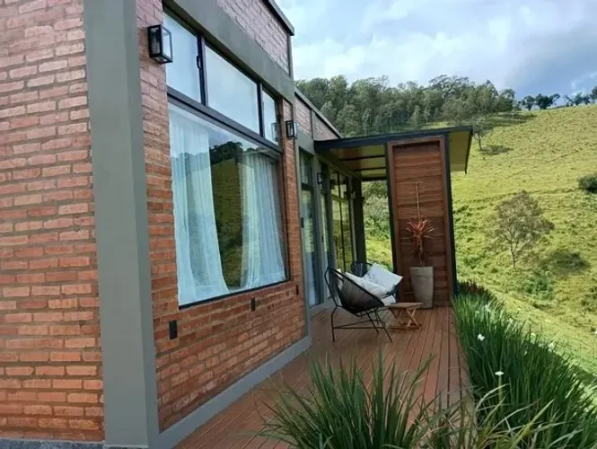 Oportunidade: Chác. de Alto Padrão Spacio Natus (3 Casas)- 1 casa rentabilizando no Airbnb